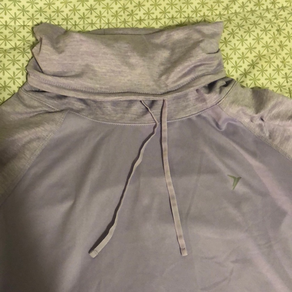 Great Pullover! Athletic Material! - image 3